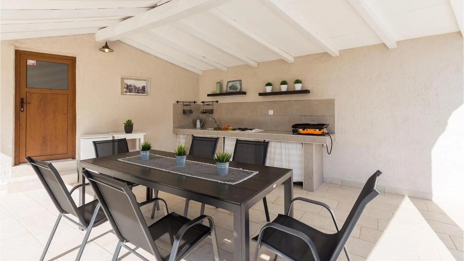 Holiday home Villa Bonasera Sisan