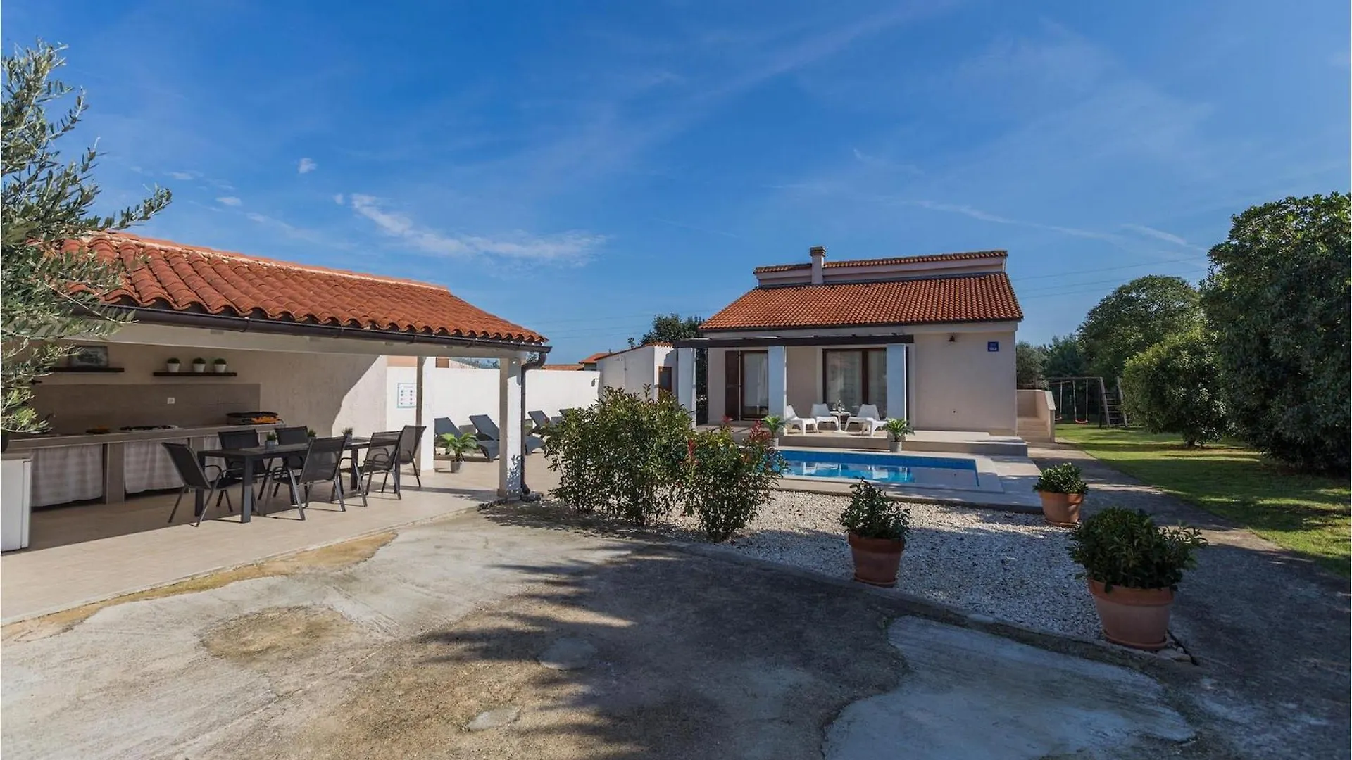 Villa Bonasera Sisan Holiday home